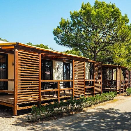Mediteran Travel Mobile Homes Solaris Brodarica  Exterior foto