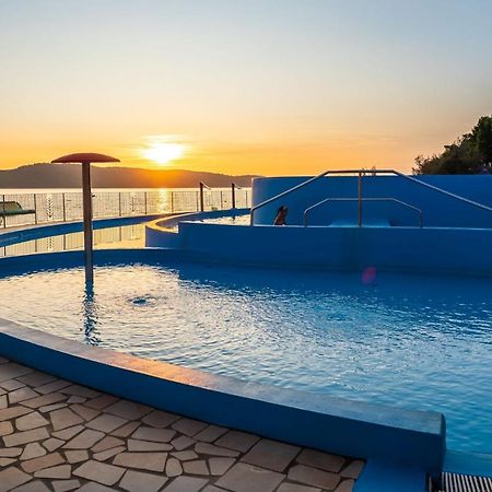 Mediteran Travel Mobile Homes Solaris Brodarica  Exterior foto