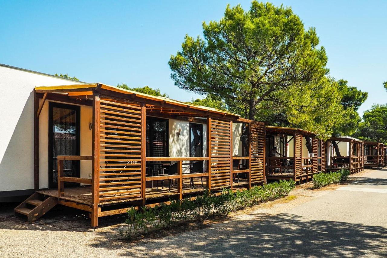 Mediteran Travel Mobile Homes Solaris Brodarica  Exterior foto